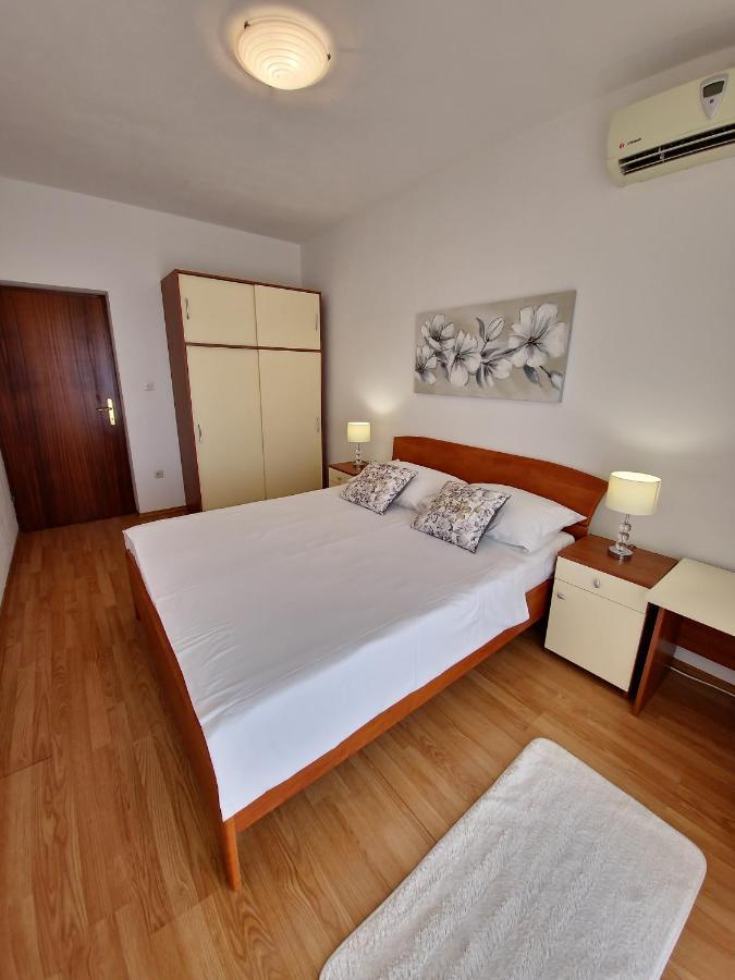 Apartments Cacija Trogir Exterior photo